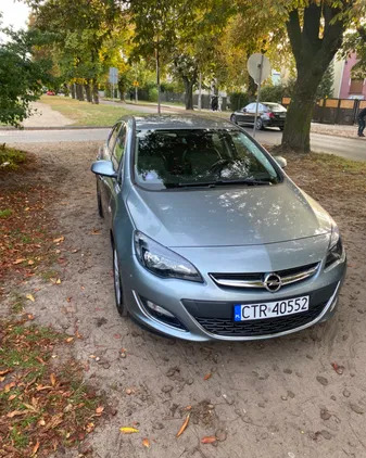 samochody osobowe Opel Astra cena 27000 przebieg: 238000, rok produkcji 2013 z Chełmża